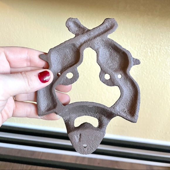 NEW Cast Iron Double Pistol Bottle Opener - Picture 3 of 3